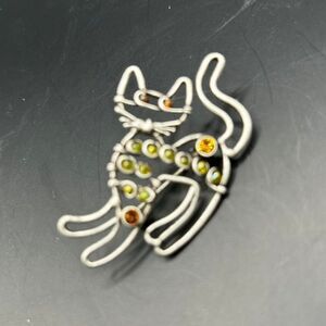 VTG Lia Sophia Fraidy Cat Pin With Crystals Silver Tone Nickle Wire Brooch